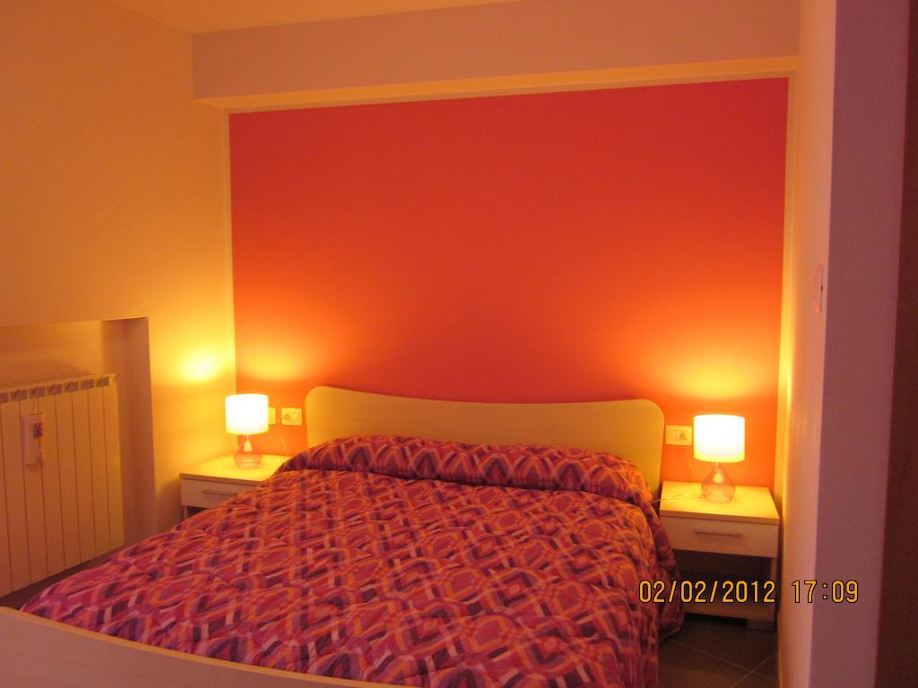 B&B Notte E Dì Monasterolo del Castello Esterno foto